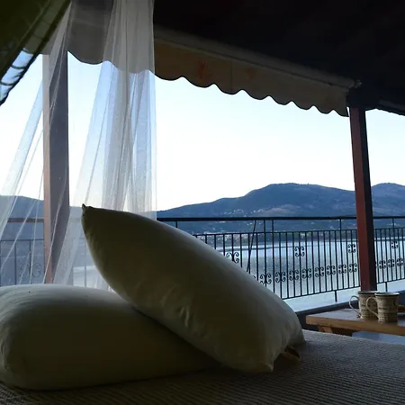 Lakeview Balcony In Kastoria Exterior photo